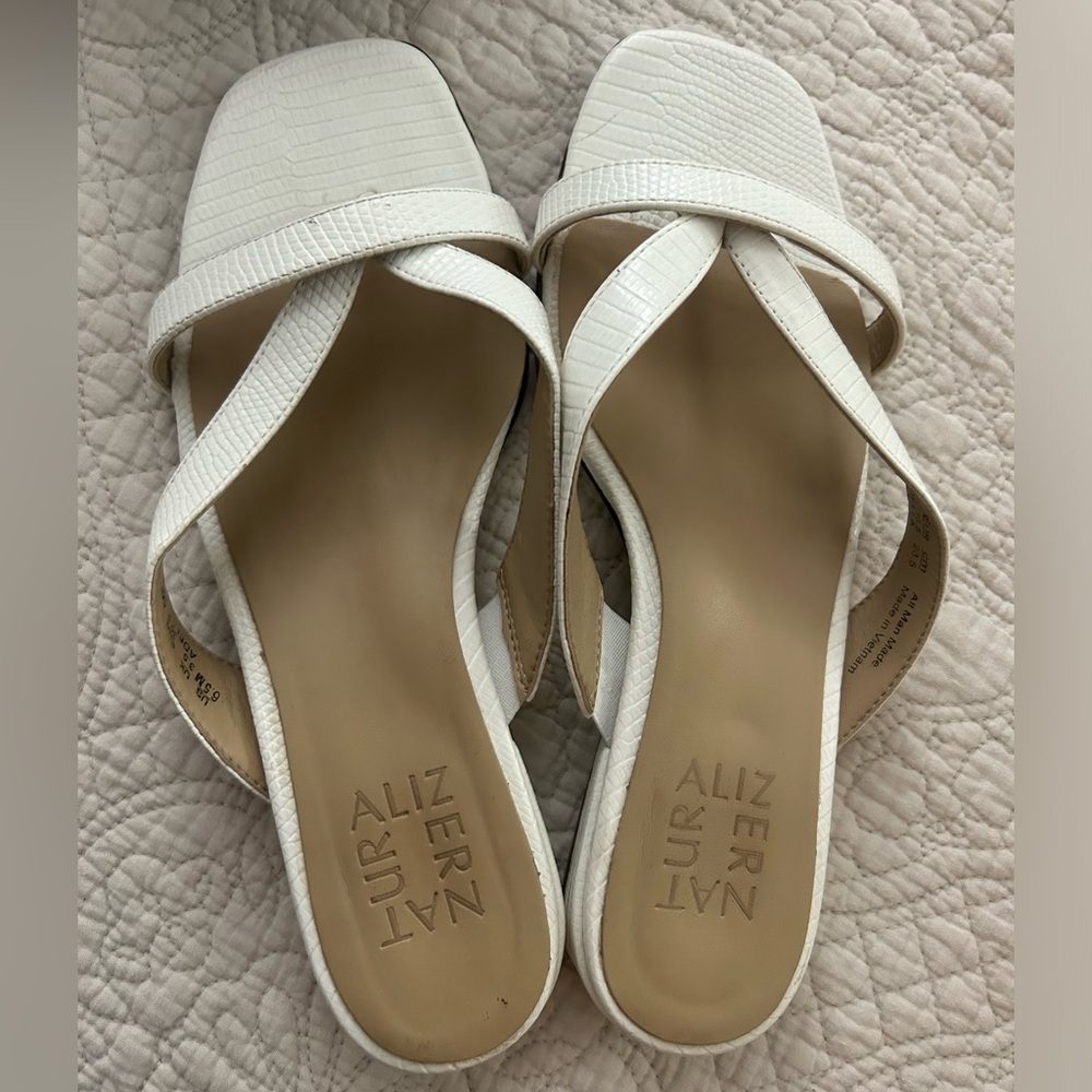 Naturalizer Women's White Sandals